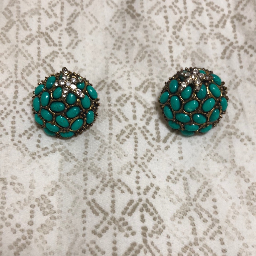 Vintage Earrings with Silver Studded Diamond Star Fish on it